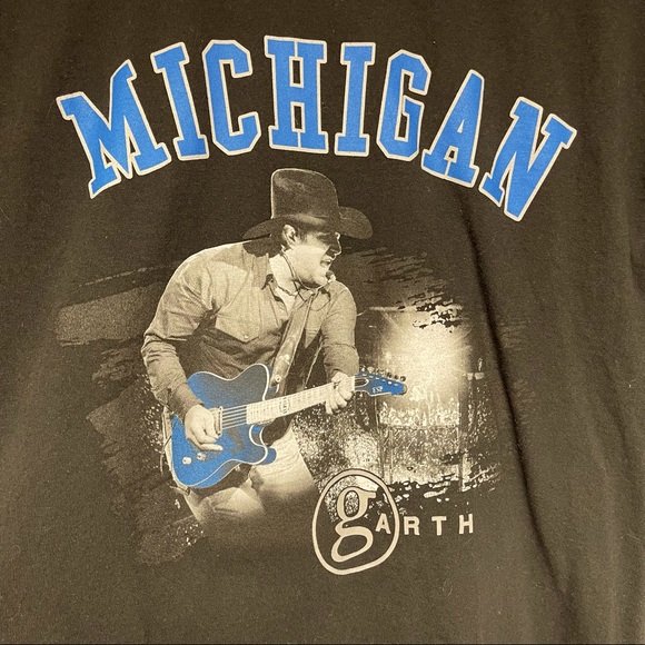 Hanes Michigan Garth t shirt. small - Picture 10 of 11